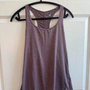 GapFit Breathe Workout Top